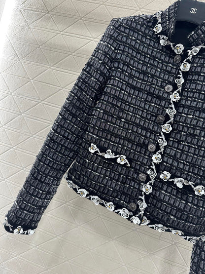 C 25 Beaded sequined edging jacket