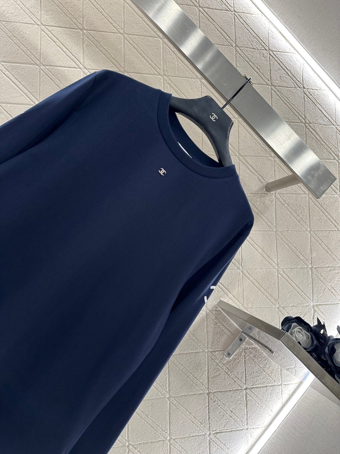 L 25 Loose-fitting logo long sleeves