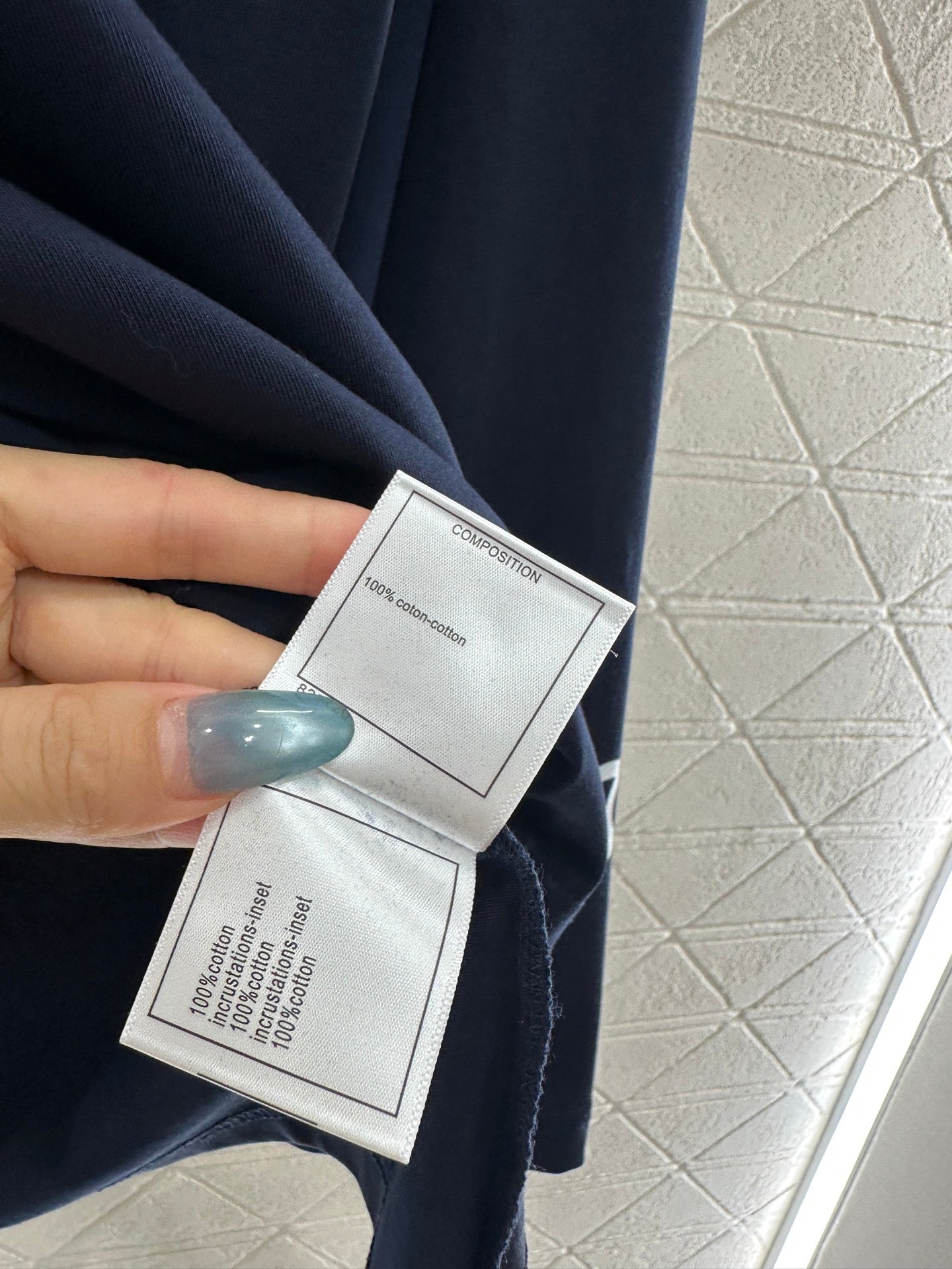 L 25 Loose-fitting logo long sleeves