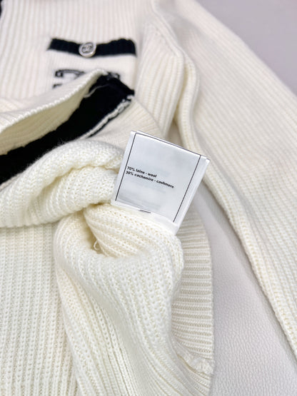 C 25 Lapel wool and cashmere cardigan