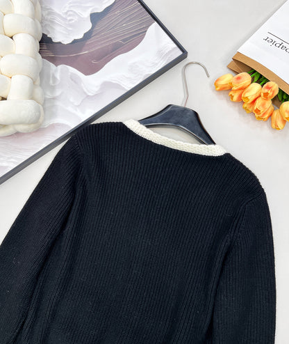C 25 V-neck wool and cashmere cardigan