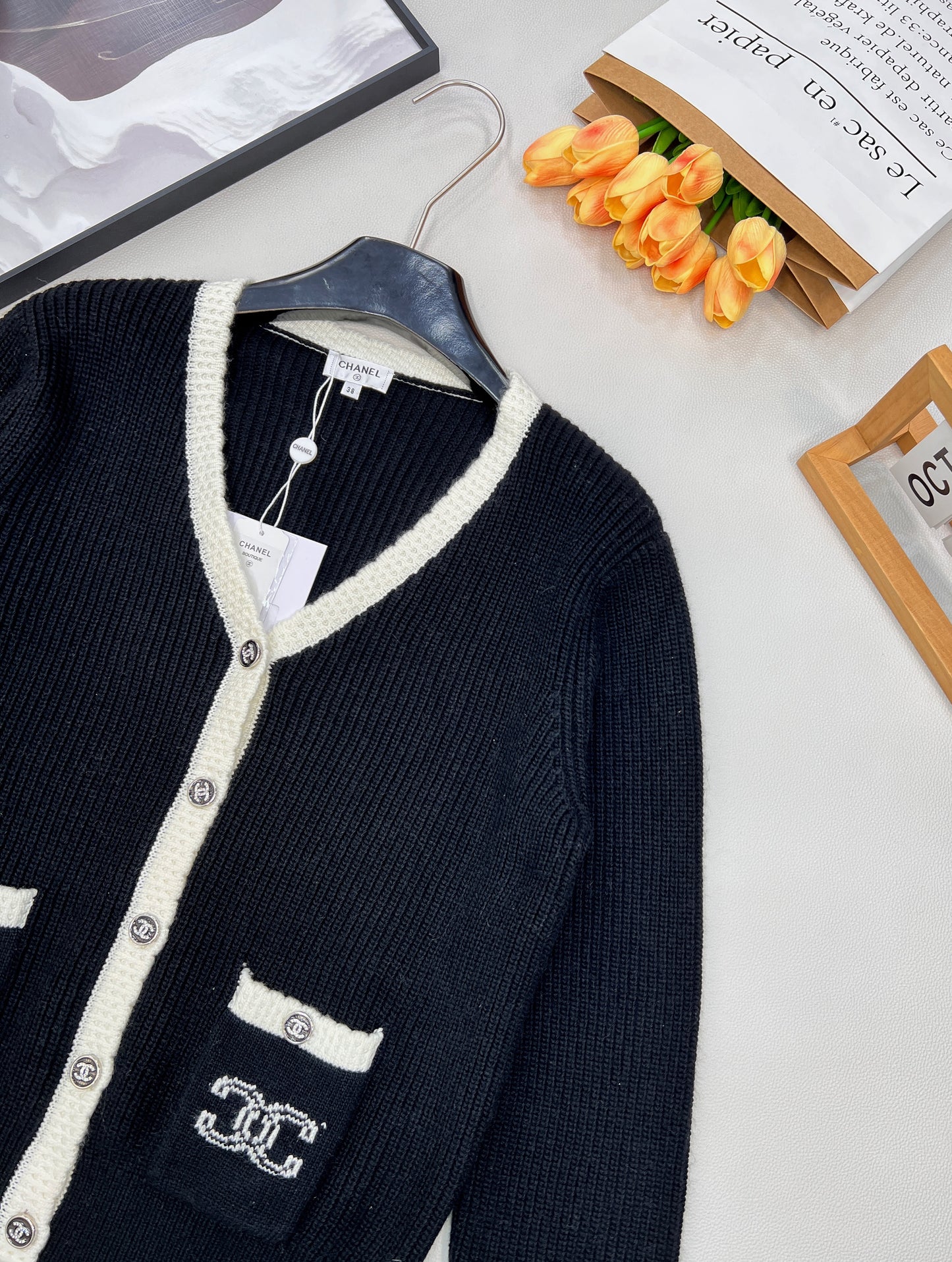 C 25 V-neck wool and cashmere cardigan
