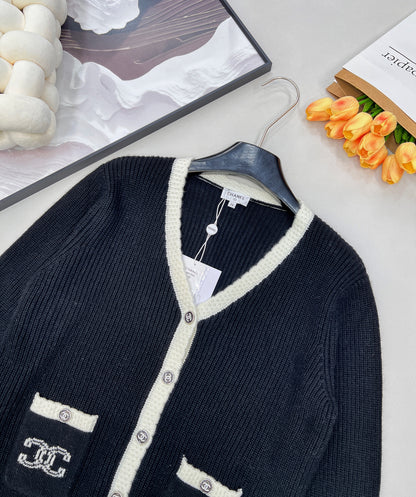 C 25 V-neck wool and cashmere cardigan