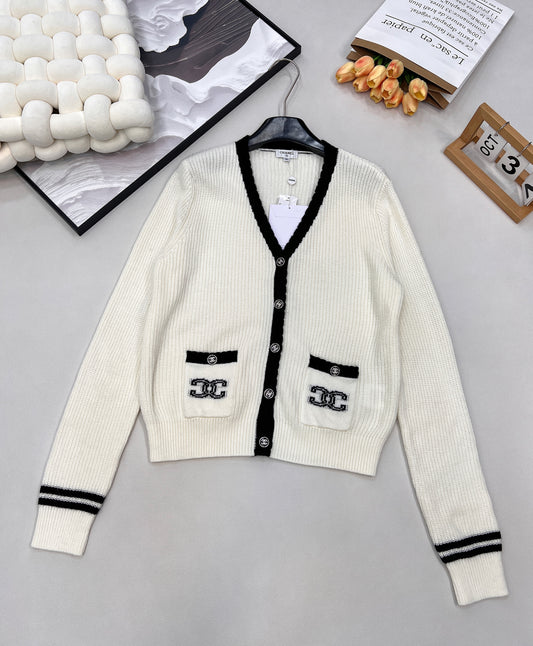 C 25 V-neck wool and cashmere cardigan