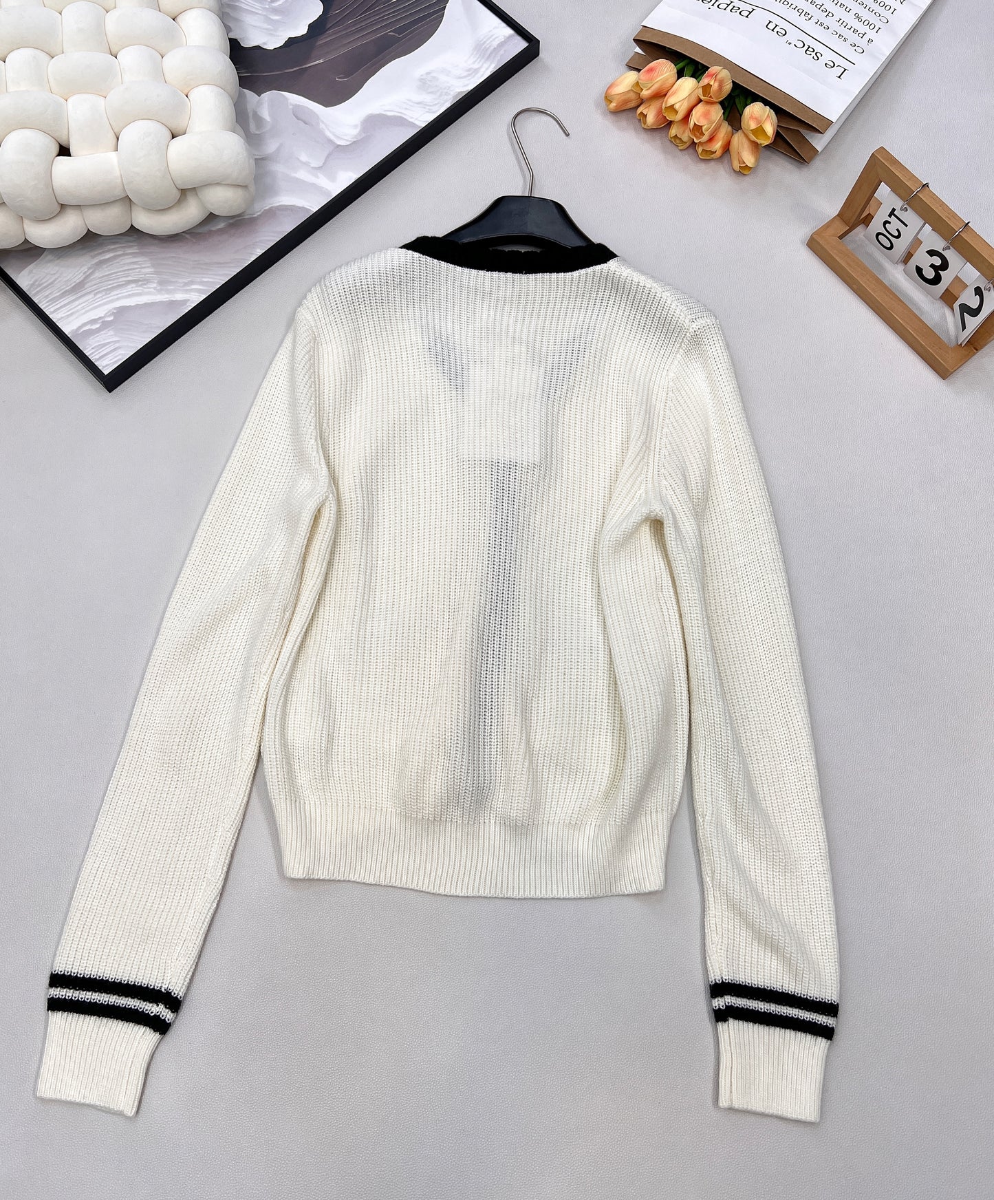 C 25 V-neck wool and cashmere cardigan