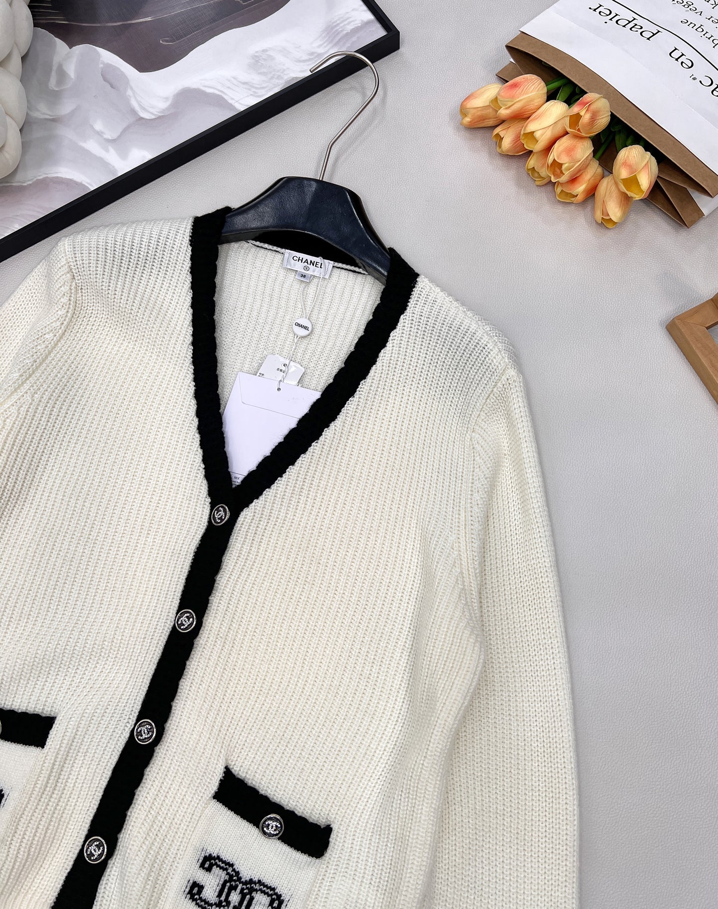 C 25 V-neck wool and cashmere cardigan