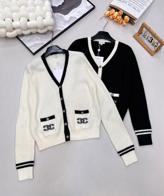 C 25 V-neck wool and cashmere cardigan