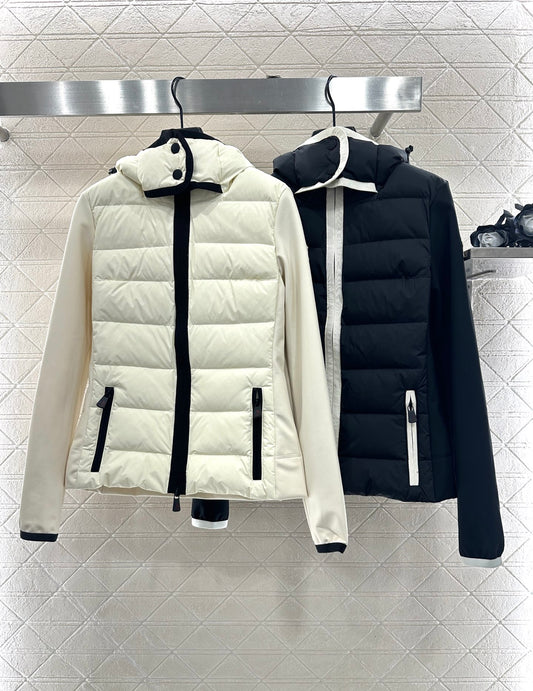 Mon 25 Rectangular embossed hooded down jacket