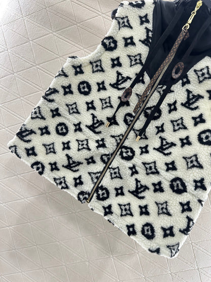 L 25 Hooded Teddy Sherpa Vest
