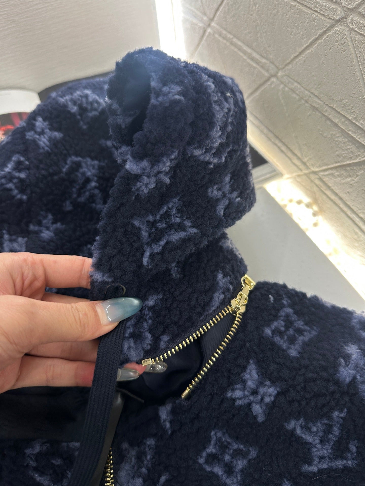L 25 Hooded Teddy Sherpa Jacket