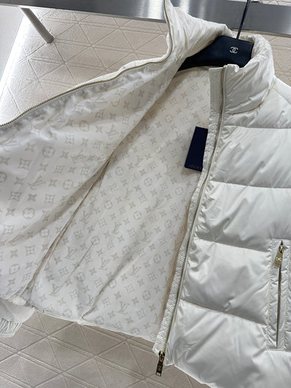 L 25 Rectangular embossed stand collar down jacket