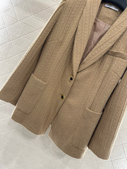 sc 25 Knitted cable-knit wool blazer