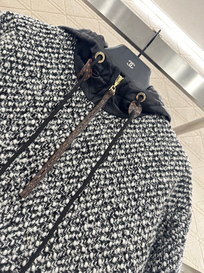L 25 Hooded wool drawstring wool and cotton blend jacket