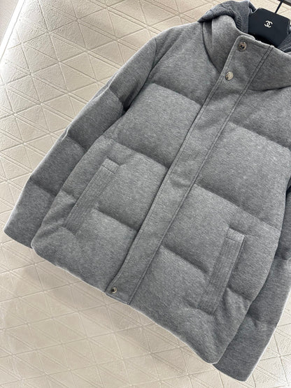 Bru 25 Rectangular embossed hooded down jacket