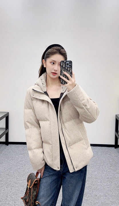Bru 25 Rectangular embossed hooded down jacket